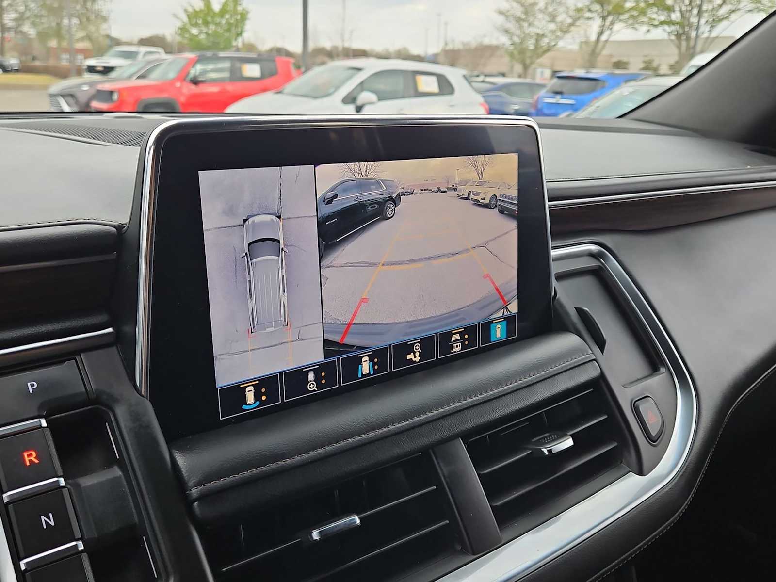 Thumbnail: 2021 Chevrolet Tahoe - 31