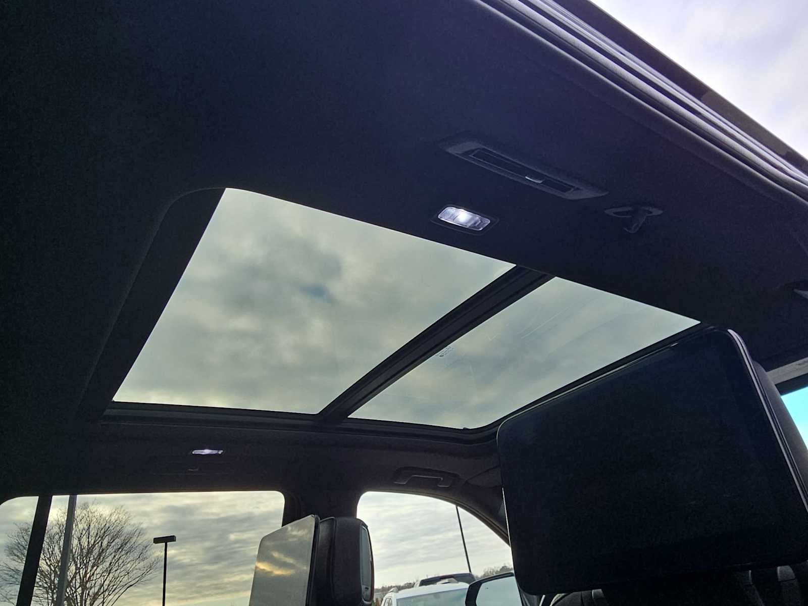 Thumbnail: 2023 GMC Yukon - 23