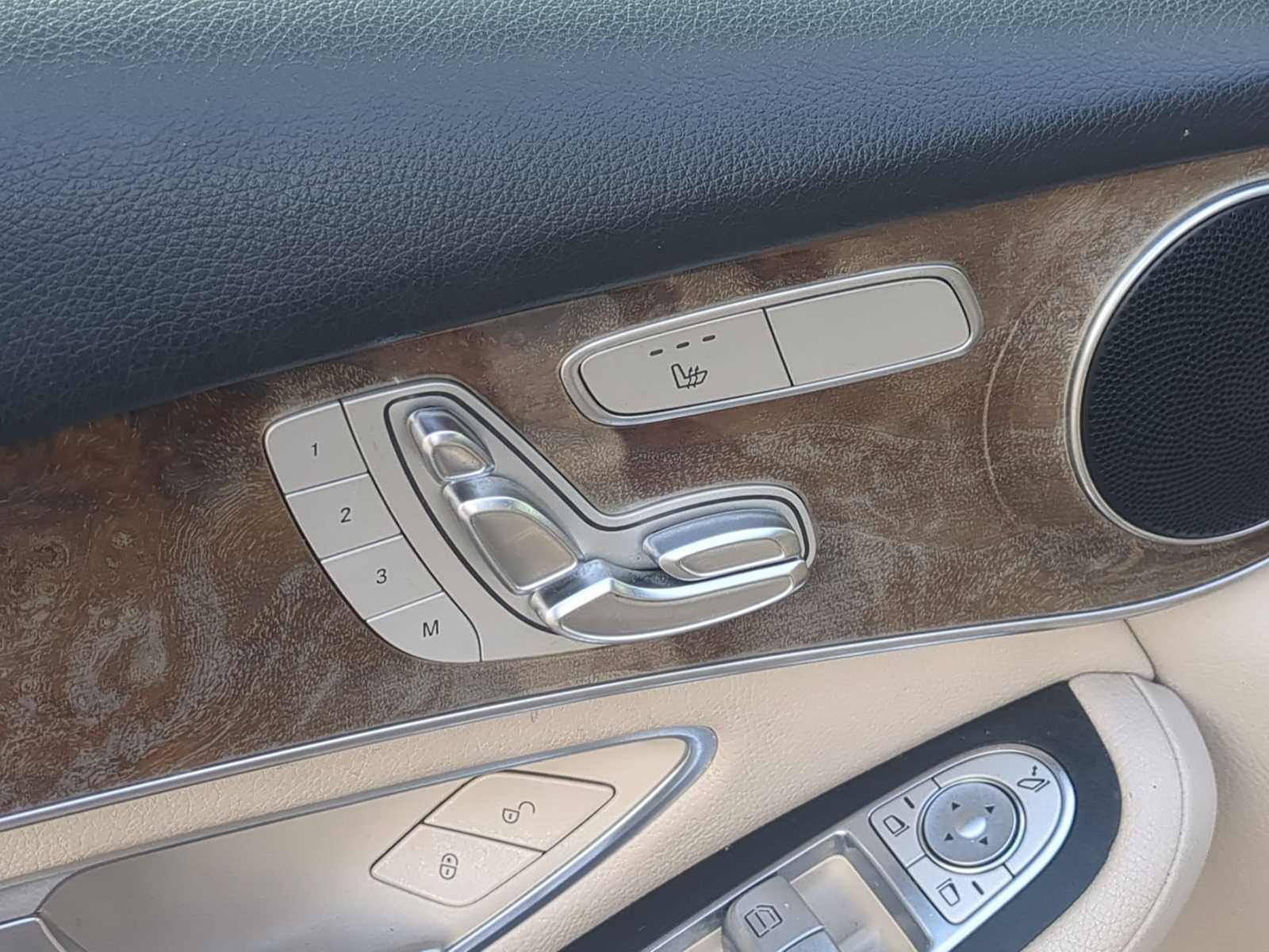 Thumbnail: 2018 Mercedes-Benz GLC - 16