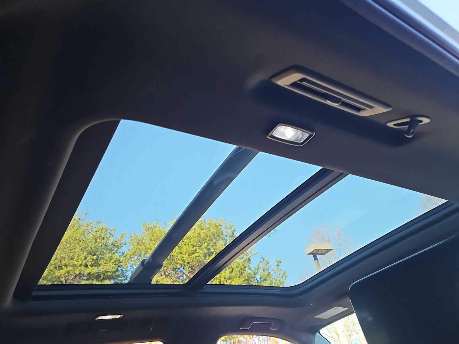 Thumbnail: 2021 GMC Yukon - 23