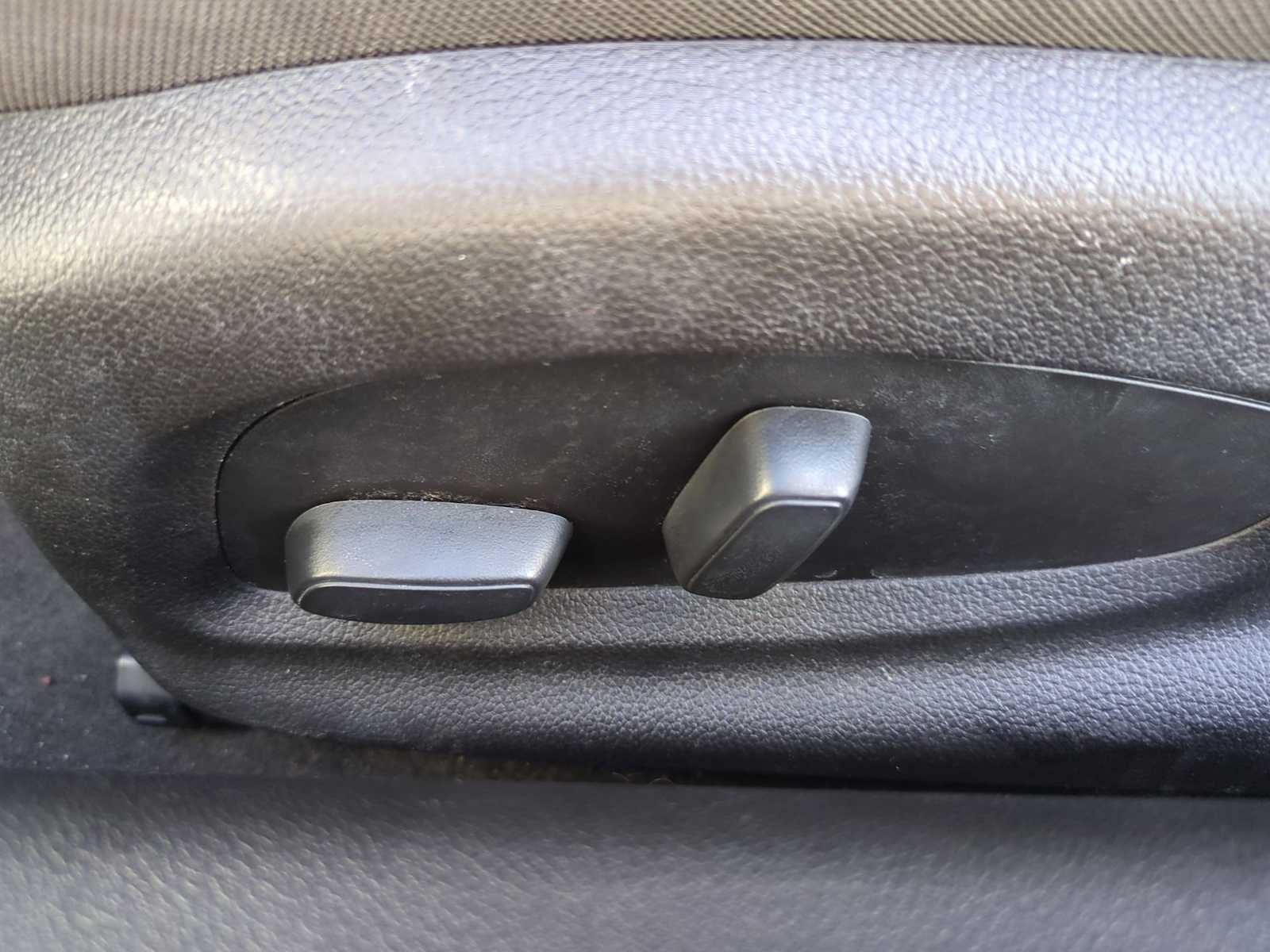 Thumbnail: 2021 Chevrolet Camaro - 17