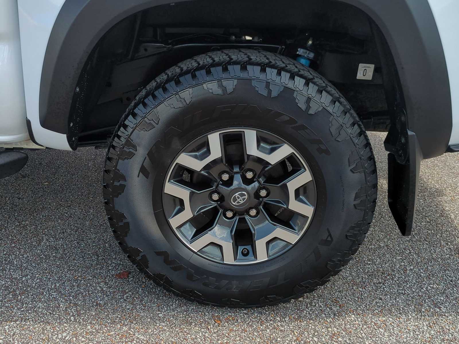 Thumbnail: 2017 Toyota Tacoma - 14