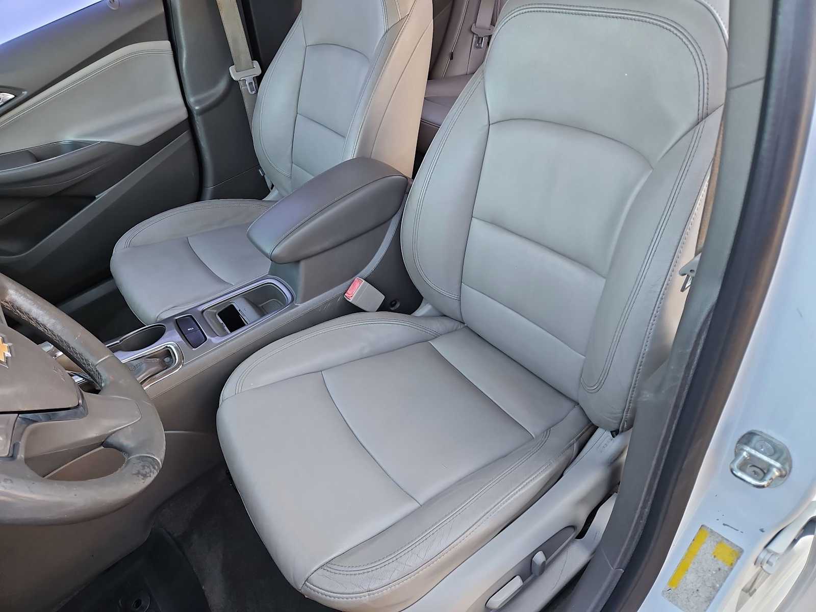 Thumbnail: 2016 Chevrolet Cruze - 17