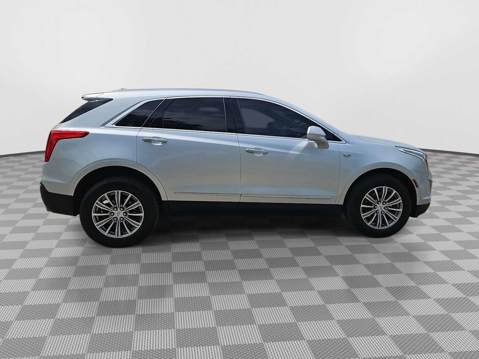 Thumbnail: 2019 Cadillac XT5 - 15