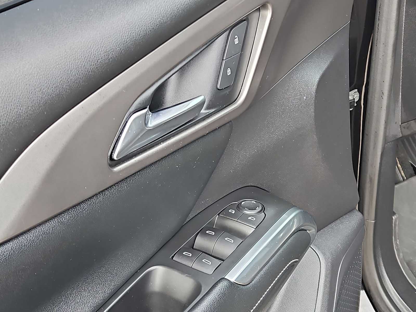 Thumbnail: 2024 Chevrolet Traverse - 18