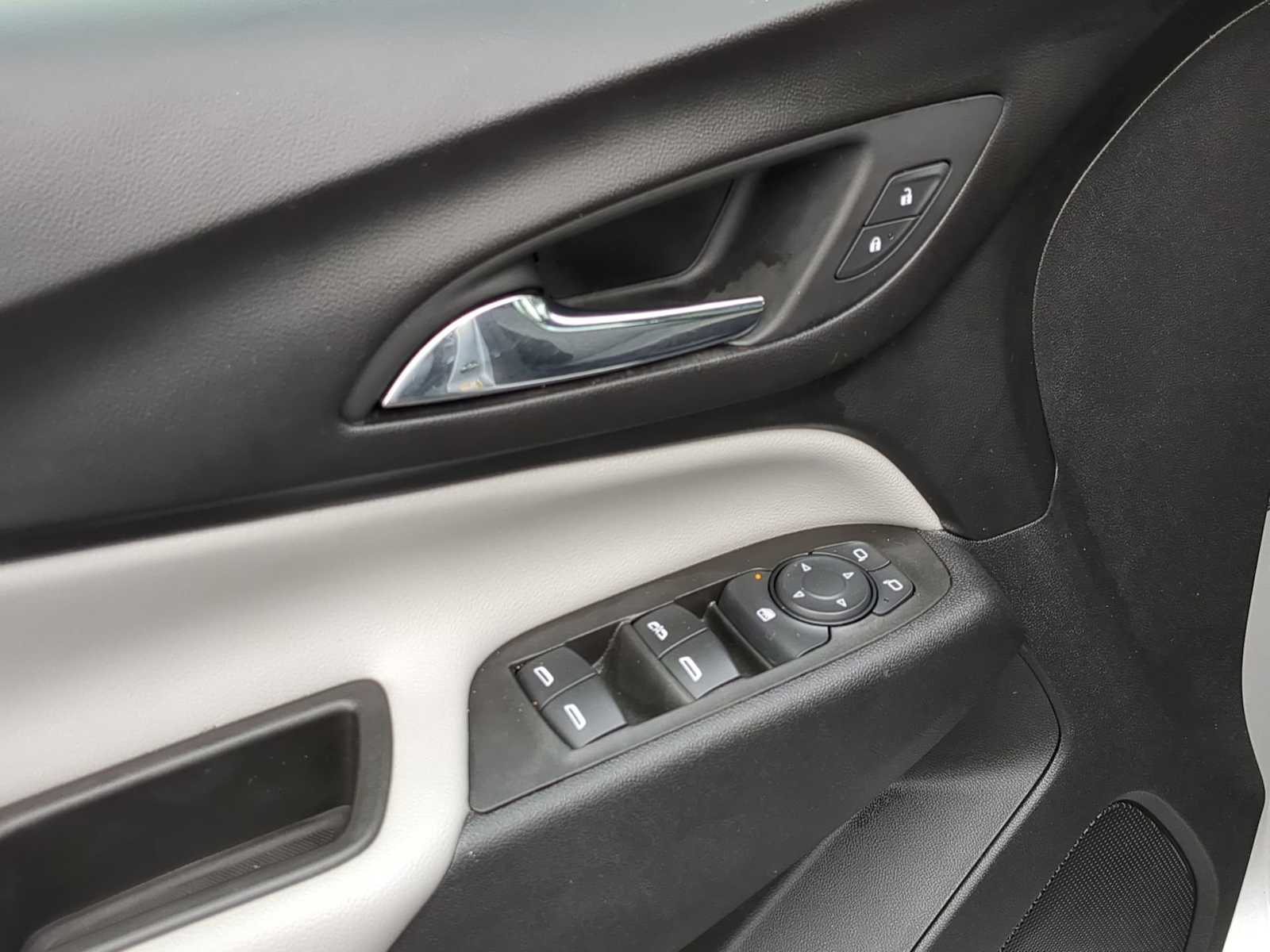 Thumbnail: 2020 Chevrolet Equinox - 22