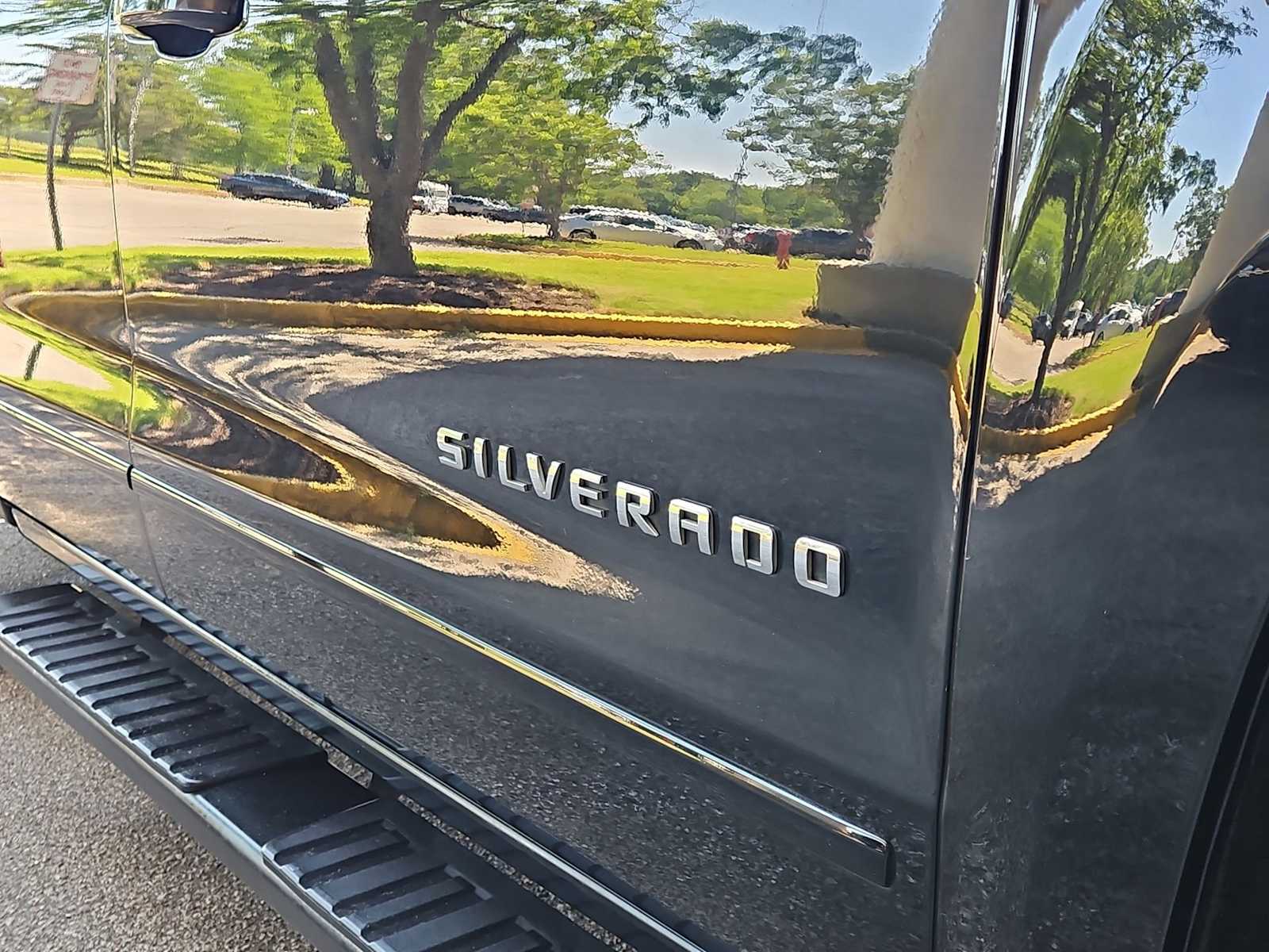Thumbnail: 2019 Chevrolet Silverado 1500 - 13