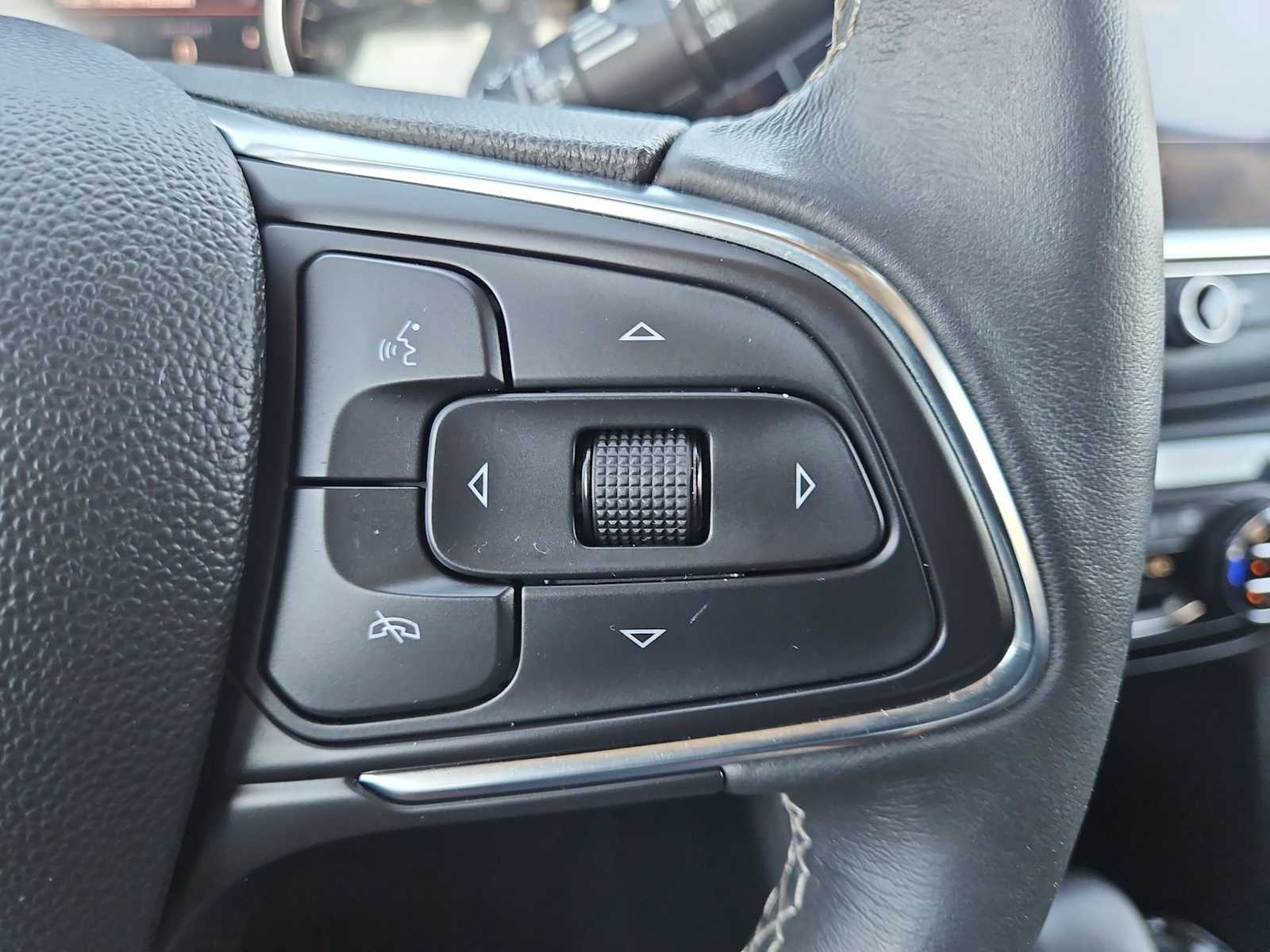 Thumbnail: 2023 Buick Encore GX - 25