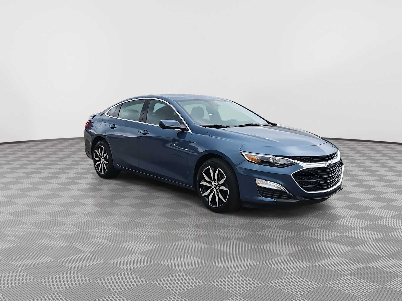 Thumbnail: 2025 Chevrolet Malibu - 2