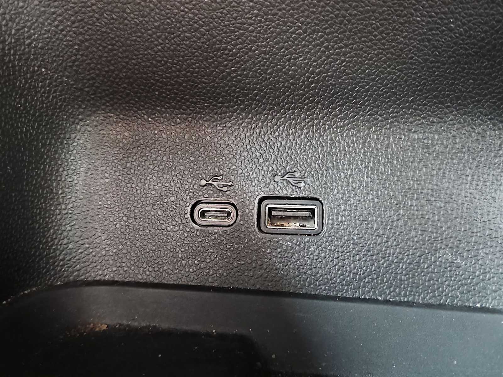 Thumbnail: 2025 Chevrolet Traverse - 31