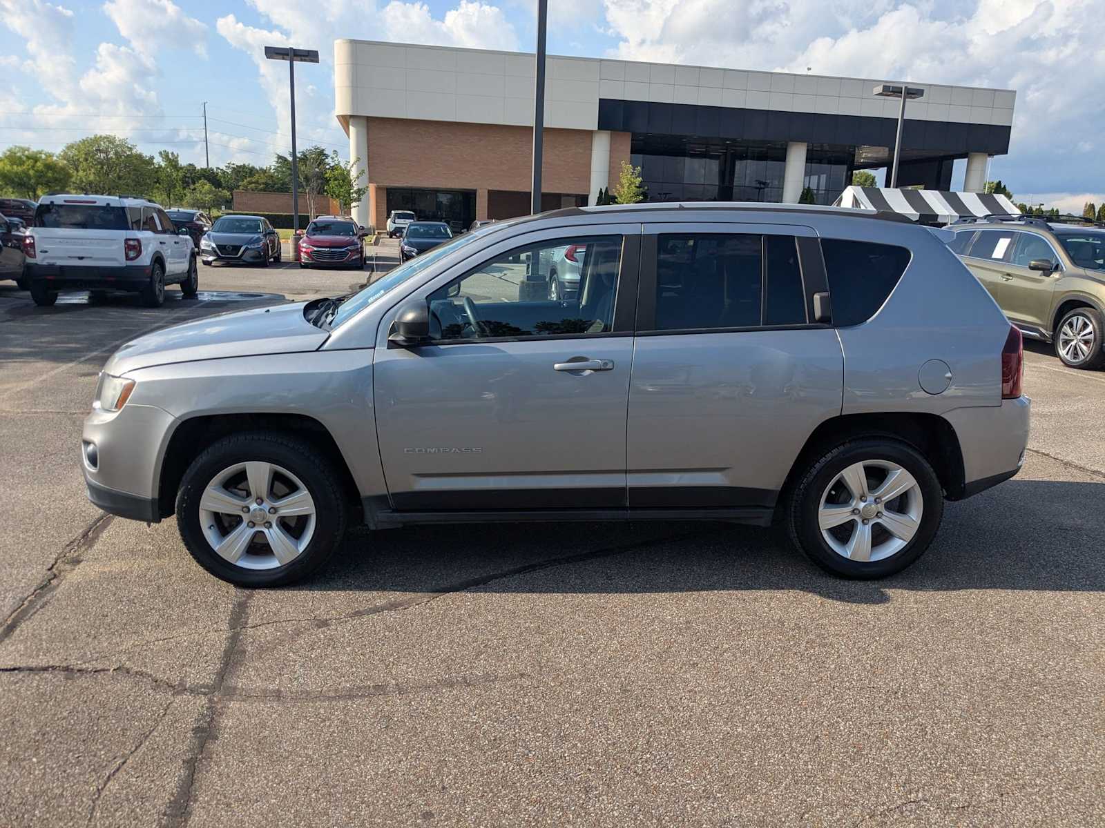 Thumbnail: 2016 Jeep Compass - 2