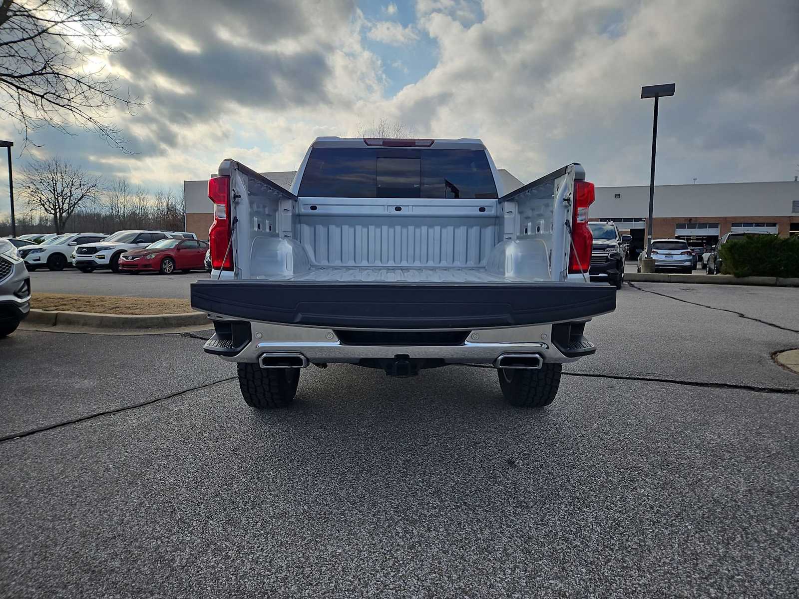 Thumbnail: 2021 Chevrolet Silverado 1500 - 33