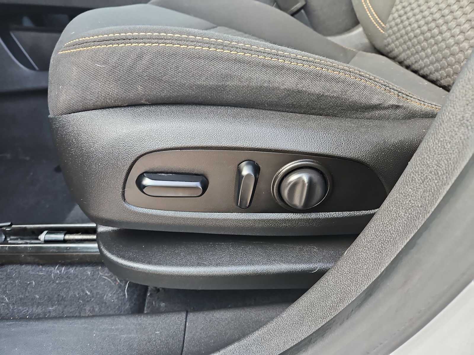 Thumbnail: 2021 GMC Terrain - 17