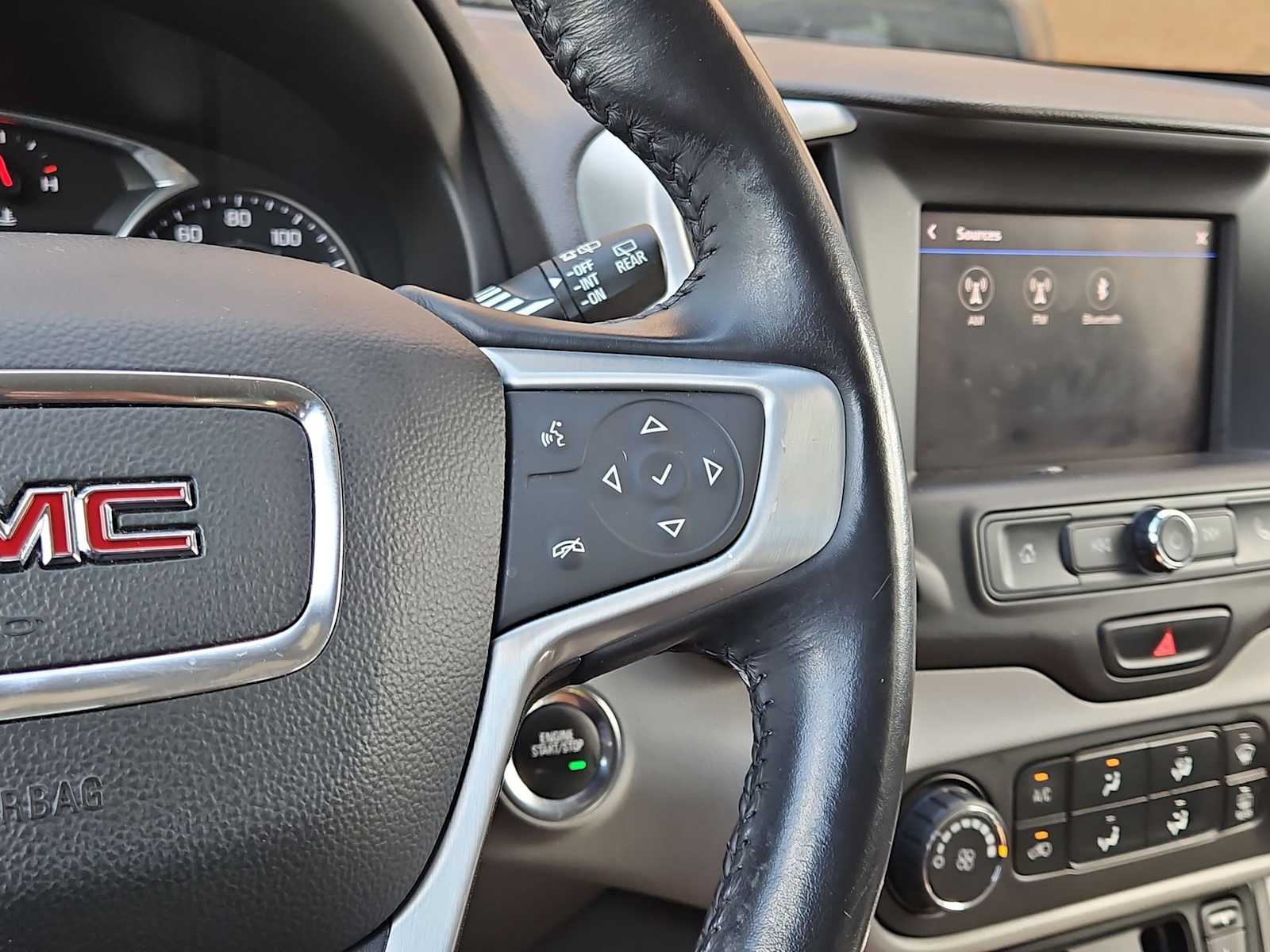 Thumbnail: 2020 GMC Terrain - 25