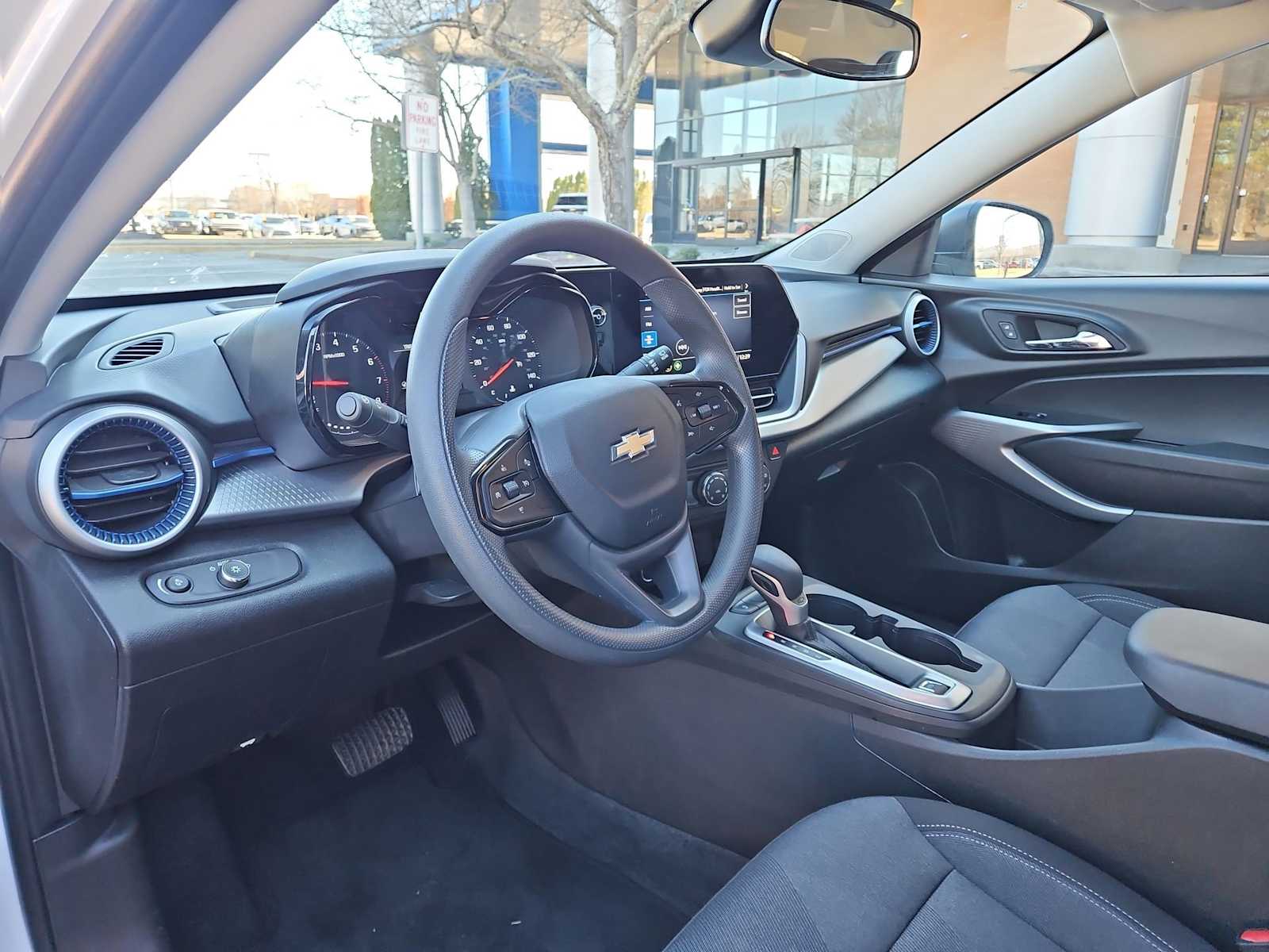 Thumbnail: 2025 Chevrolet Trax - 10