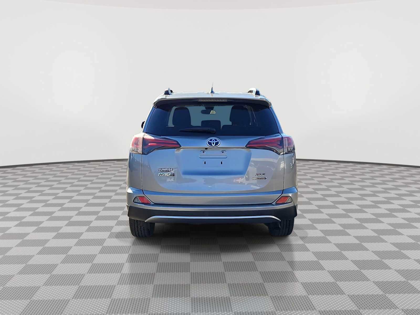 Thumbnail: 2017 Toyota RAV4 - 7