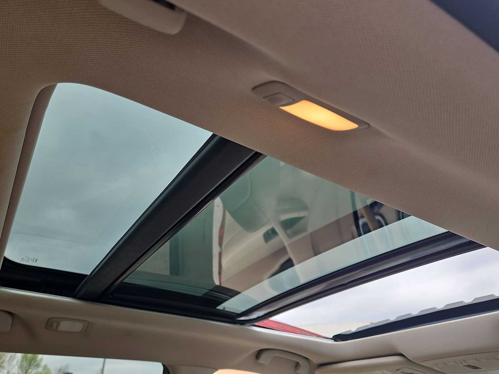 Thumbnail: 2015 Nissan Rogue - 23