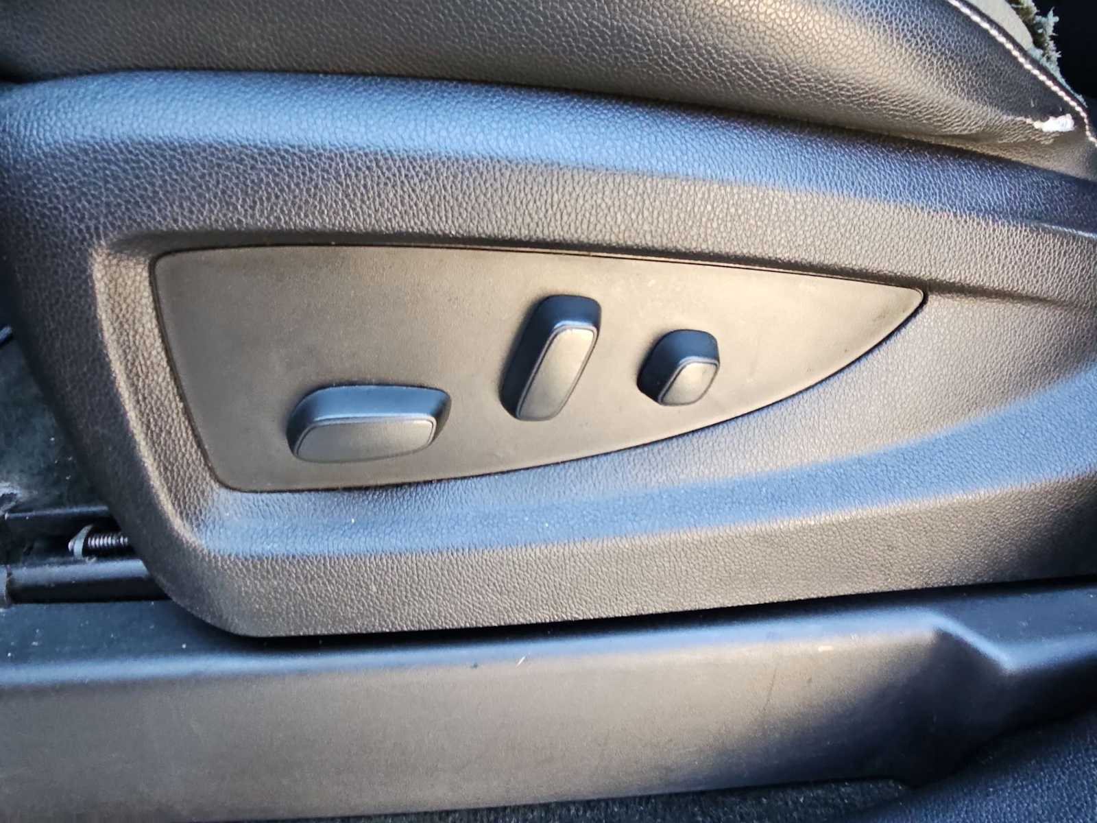 Thumbnail: 2017 Chevrolet Tahoe - 17