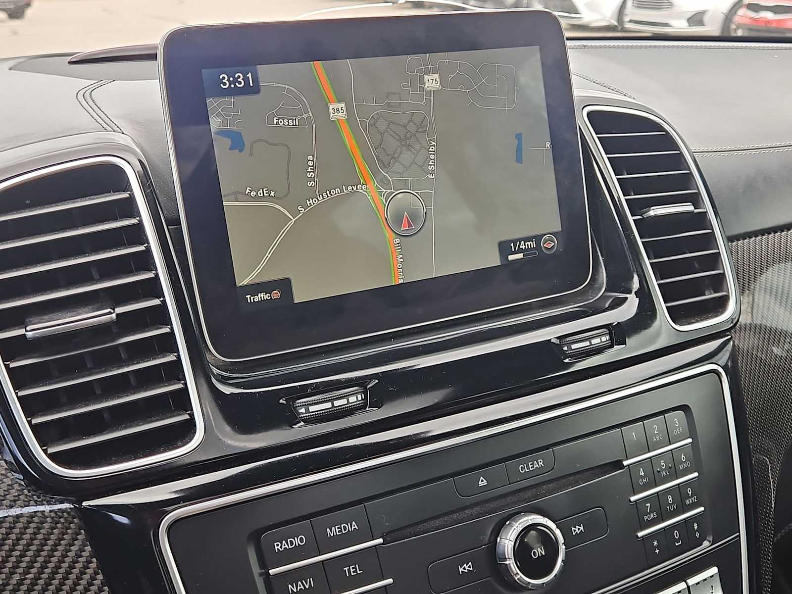 Thumbnail: 2017 Mercedes-Benz GL-Class - 28