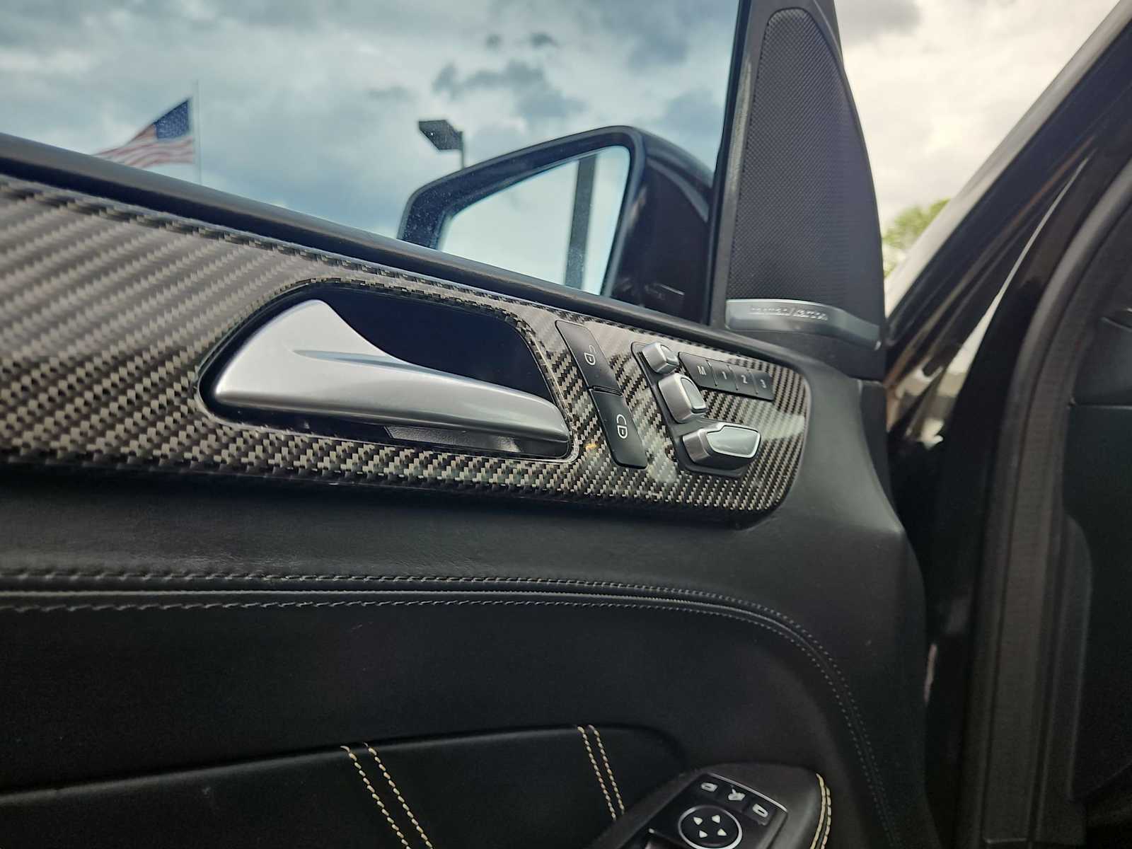 Thumbnail: 2017 Mercedes-Benz GL-Class - 16