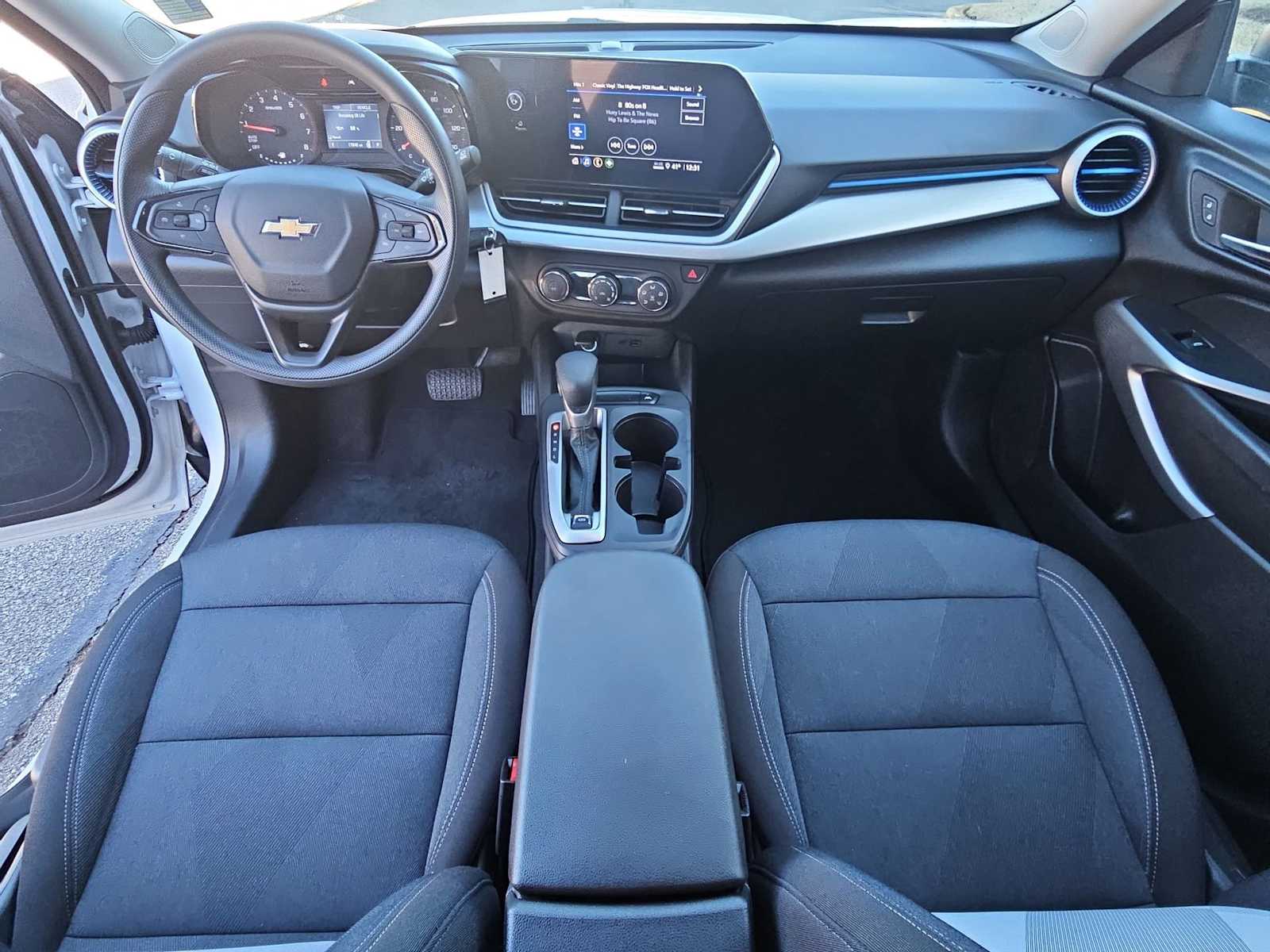 Thumbnail: 2025 Chevrolet Trax - 16