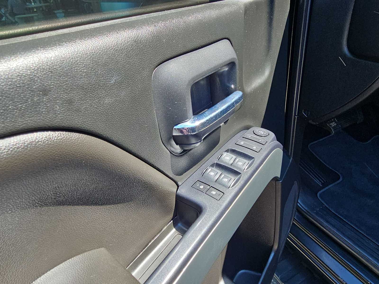 Thumbnail: 2019 Chevrolet Silverado 1500 - 18