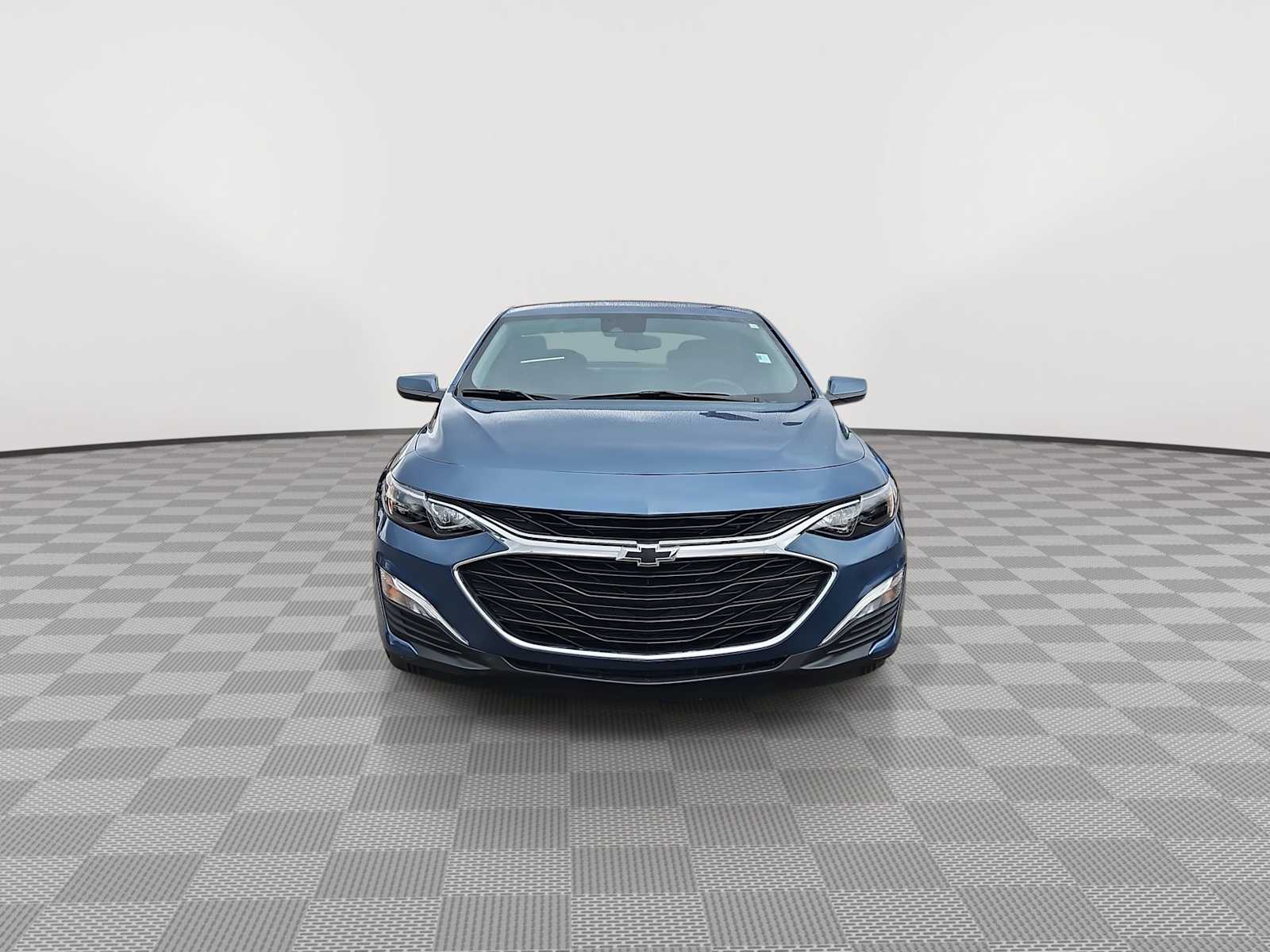 Thumbnail: 2025 Chevrolet Malibu - 3