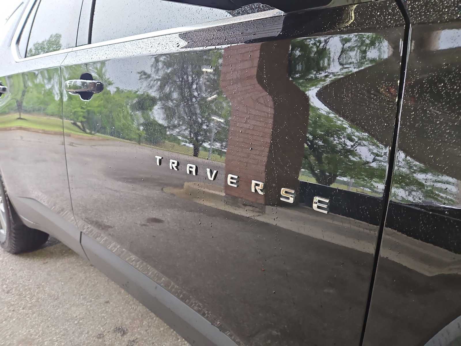 Thumbnail: 2022 Chevrolet Traverse - 13