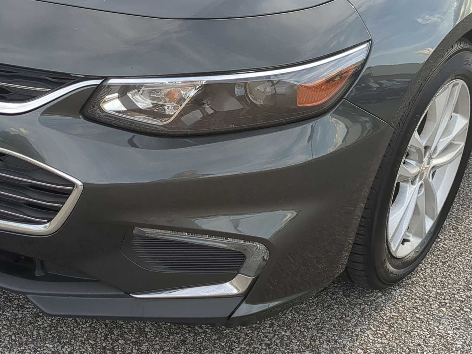 Thumbnail: 2016 Chevrolet Malibu - 11