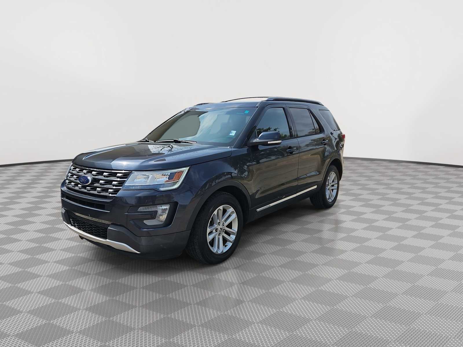 Thumbnail: 2017 Ford Explorer - 4