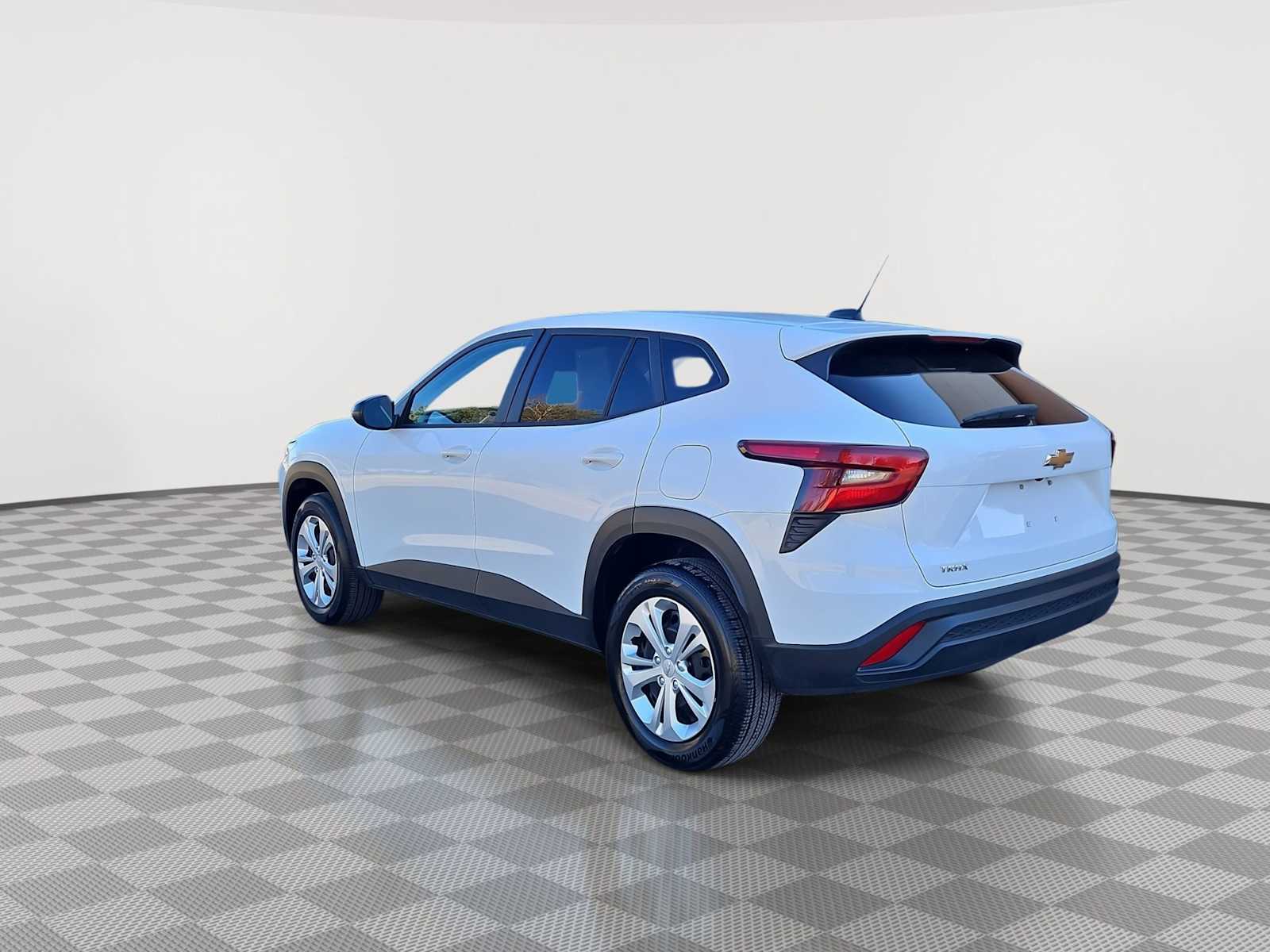 Thumbnail: 2025 Chevrolet Trax - 6