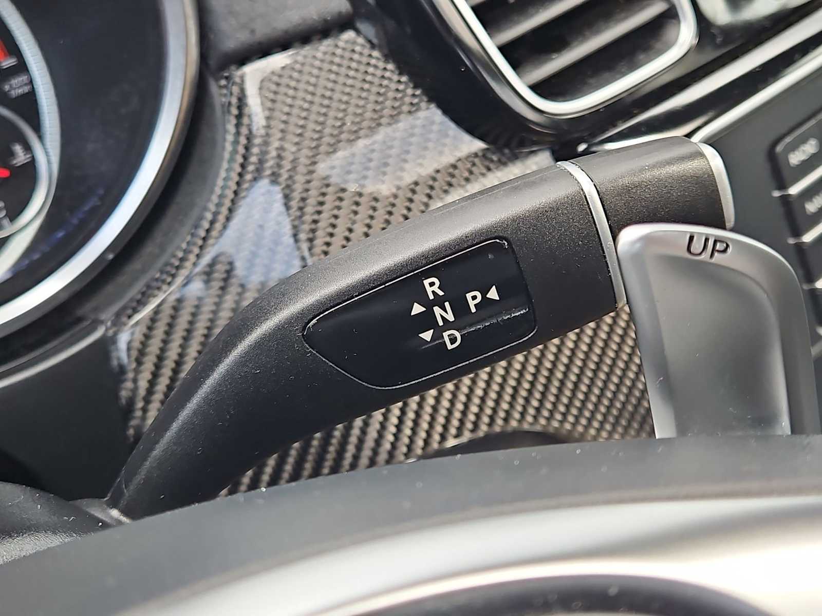 Thumbnail: 2017 Mercedes-Benz GL-Class - 32