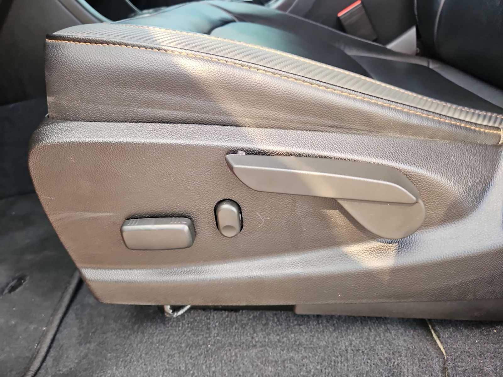 Thumbnail: 2021 GMC Canyon - 18