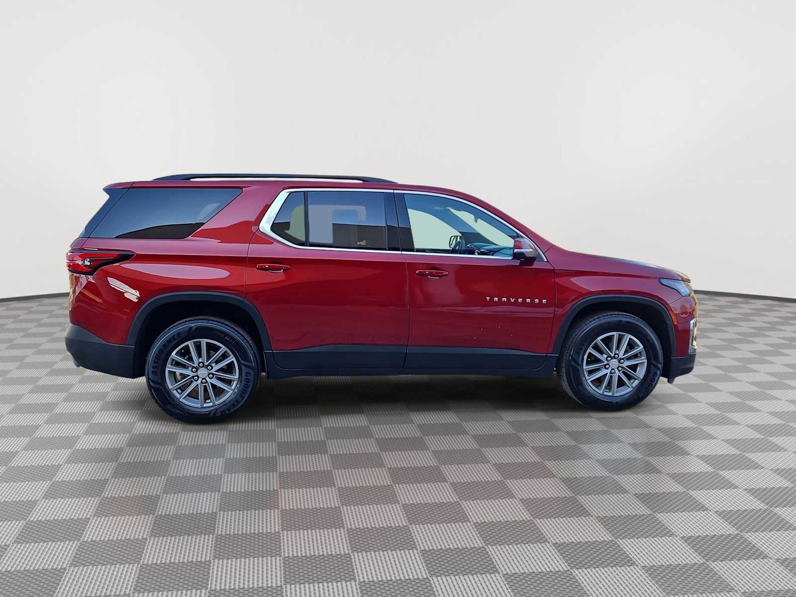 Thumbnail: 2023 Chevrolet Traverse - 9