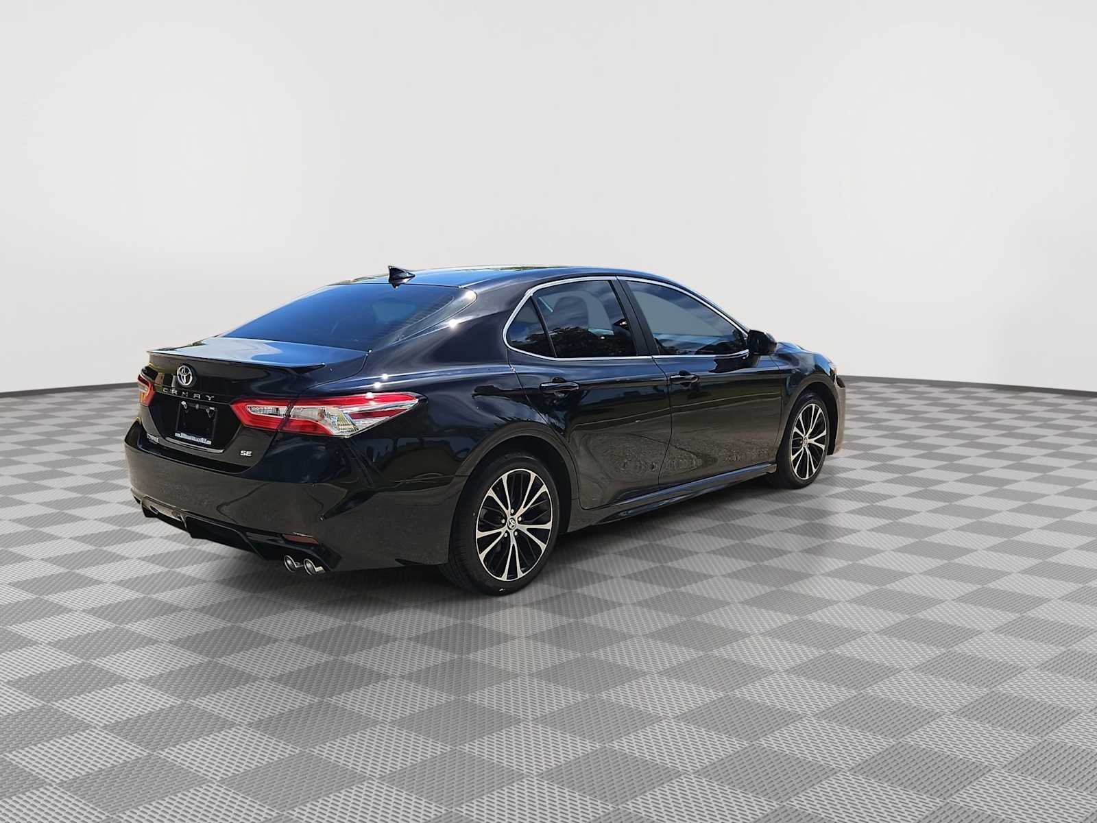 Thumbnail: 2020 Toyota Camry - 13