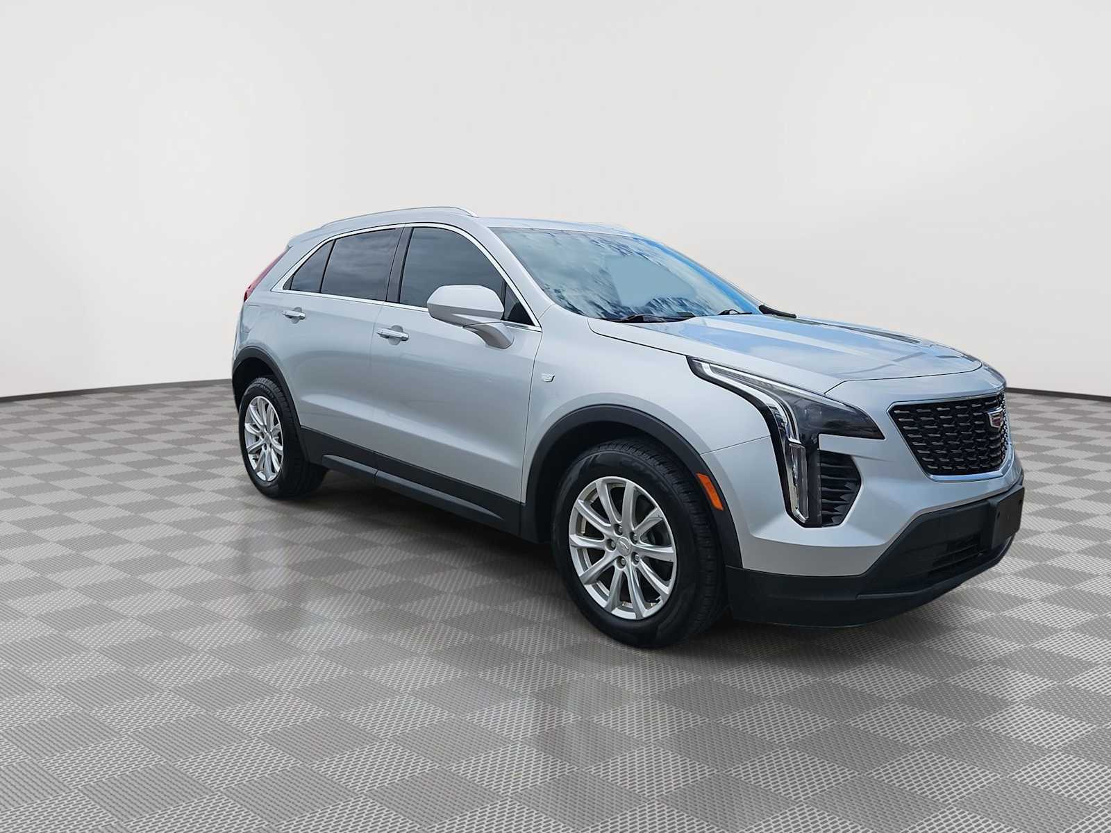 Thumbnail: 2019 Cadillac XT4 - 2
