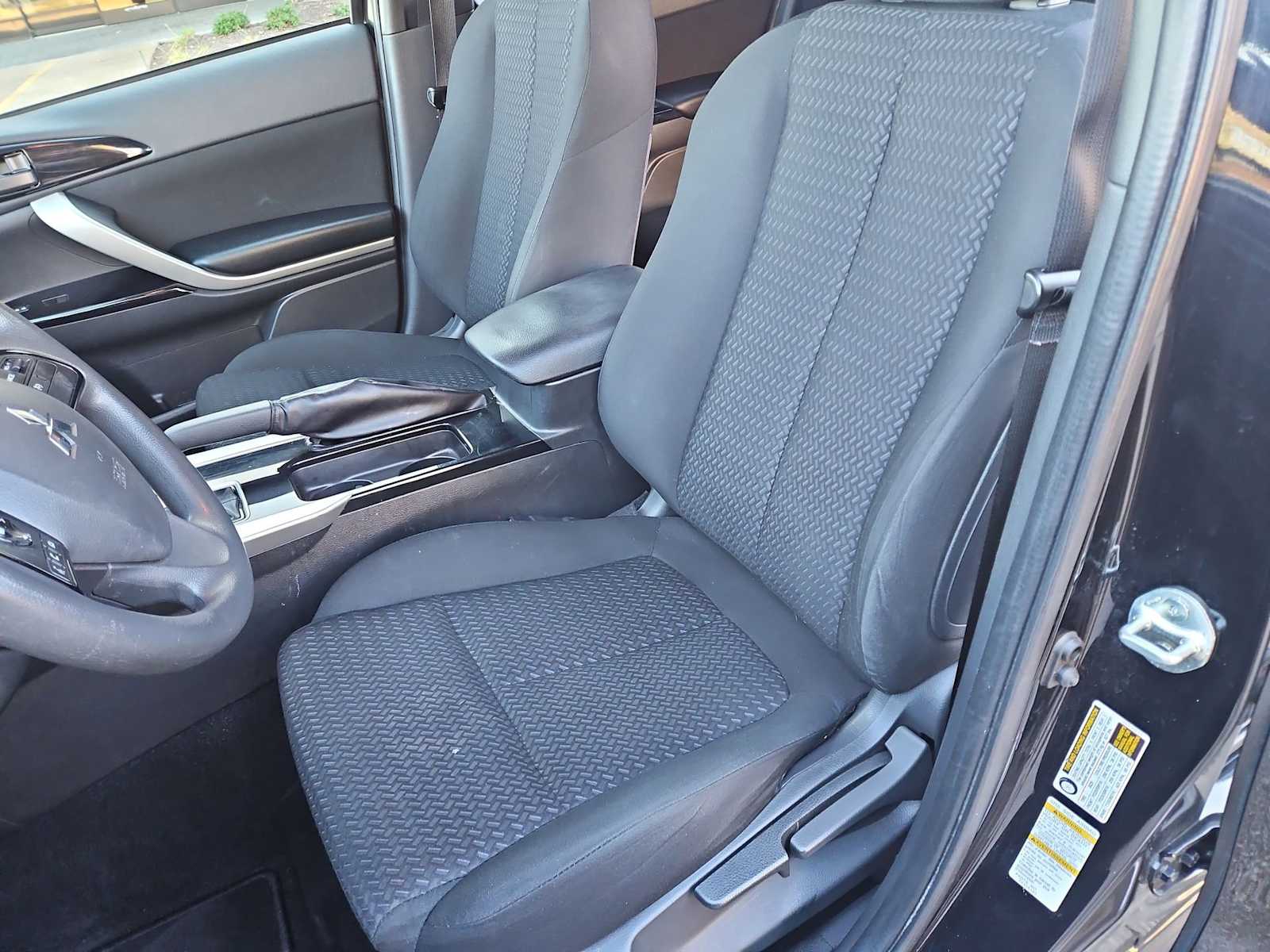 Thumbnail: 2022 Mitsubishi Eclipse Cross - 17