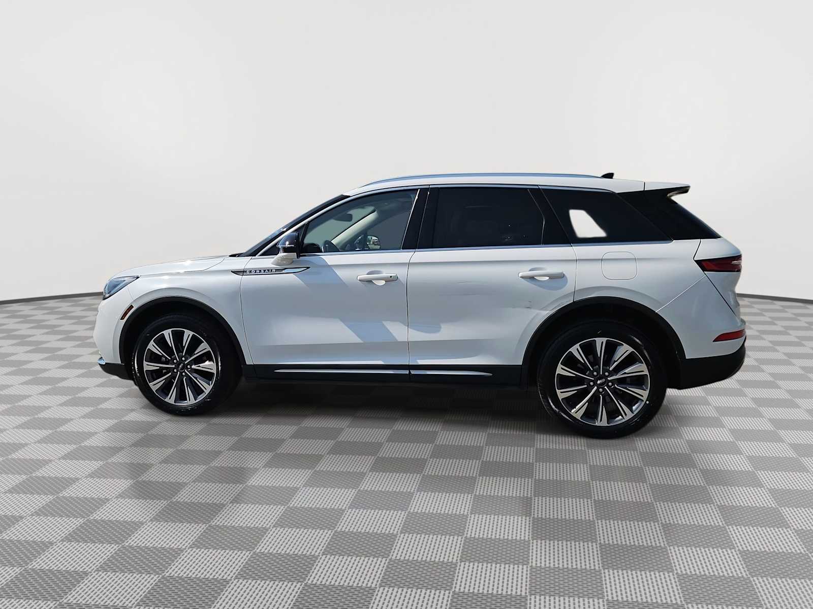 Thumbnail: 2021 Lincoln Corsair - 5