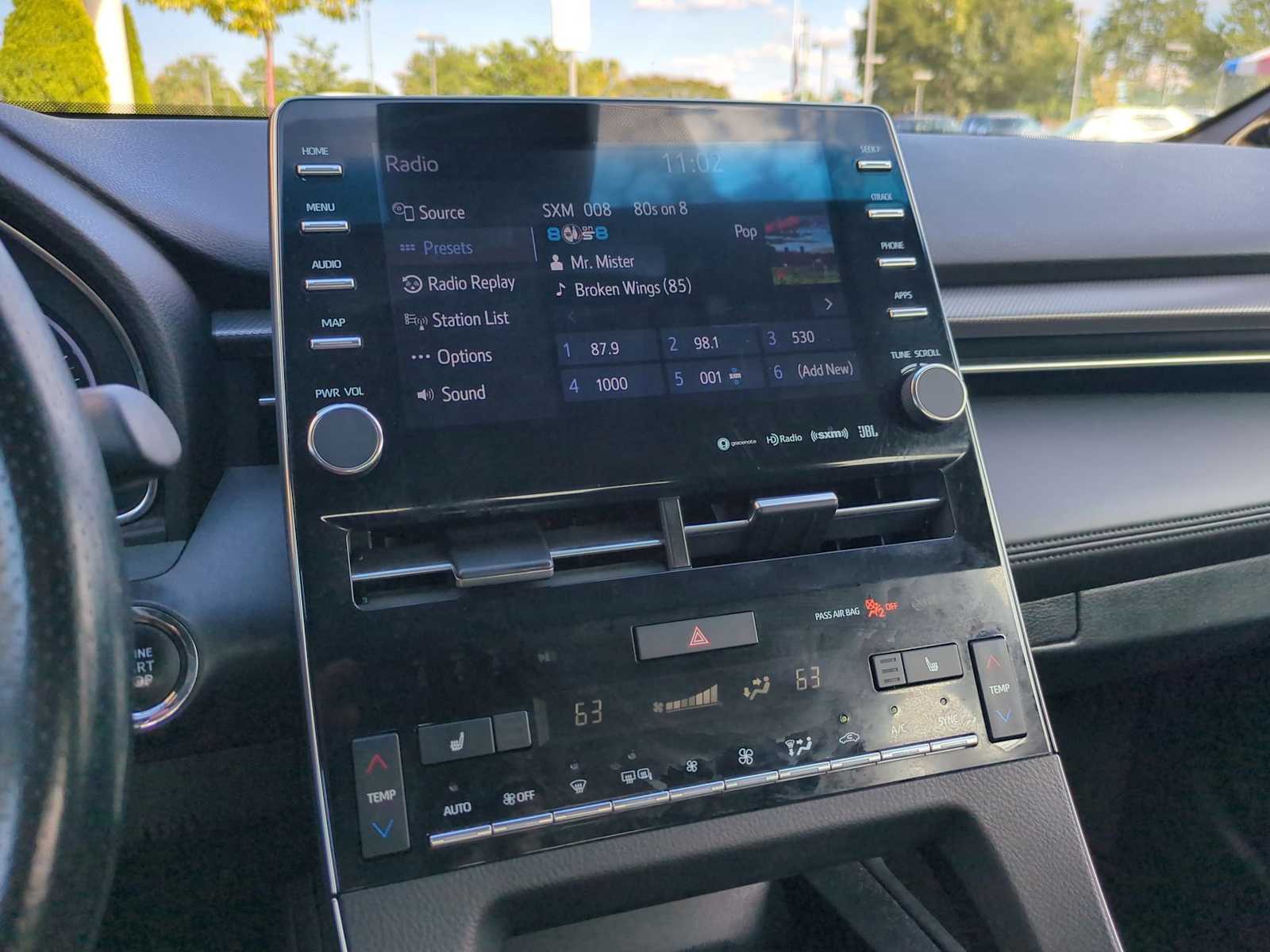 Thumbnail: 2020 Toyota Avalon - 28