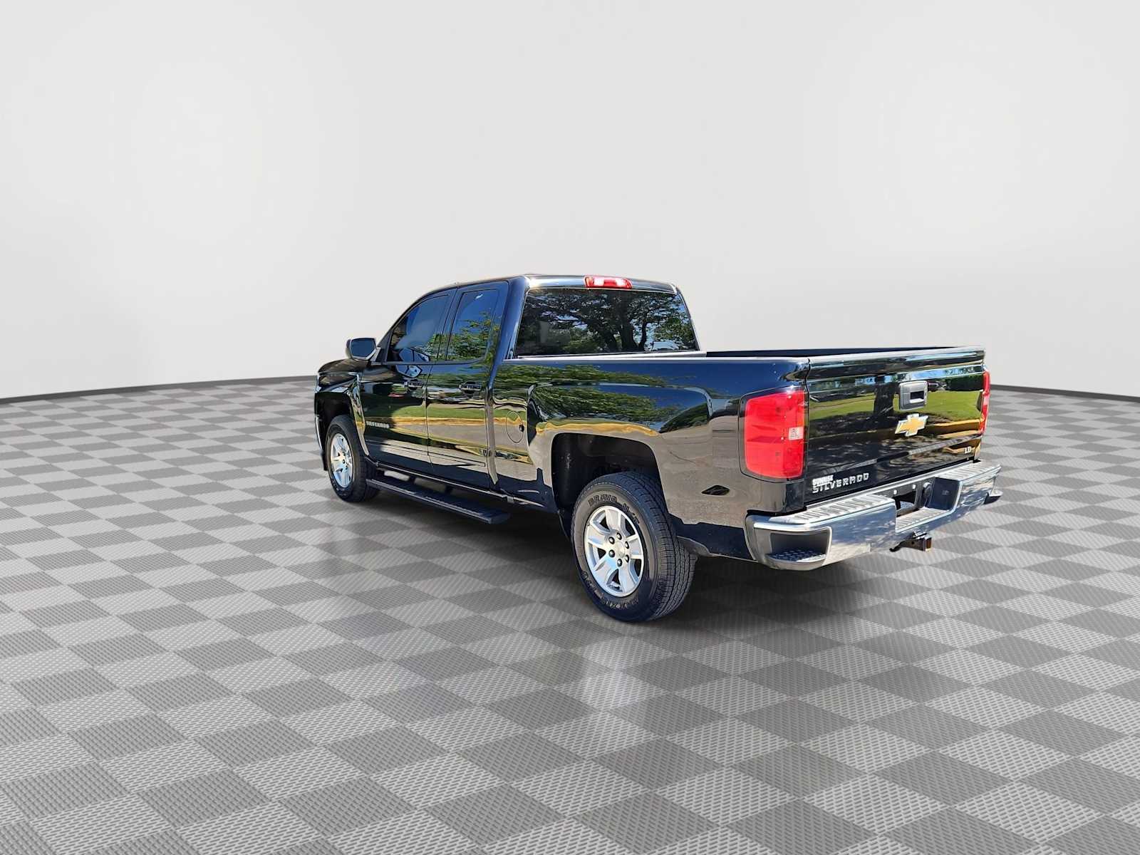 Thumbnail: 2019 Chevrolet Silverado 1500 - 6