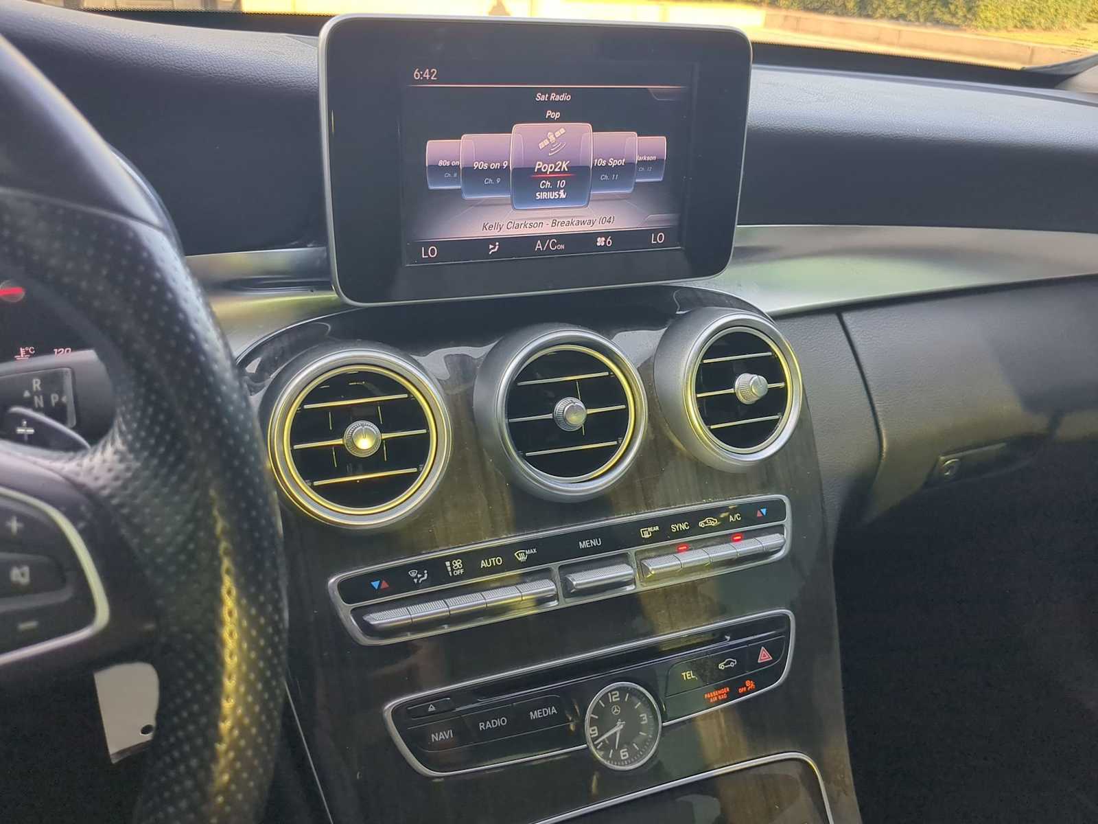 Thumbnail: 2015 Mercedes-Benz C-Class - 26