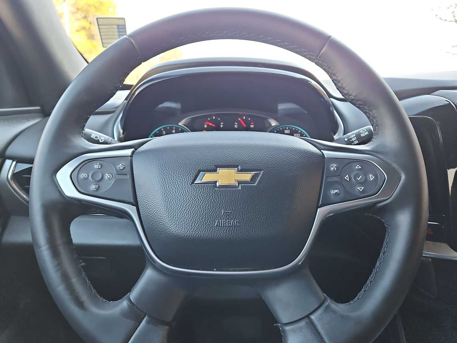 Thumbnail: 2023 Chevrolet Traverse - 23