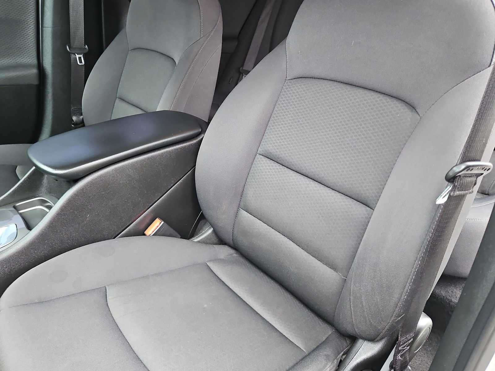 Thumbnail: 2017 Chevrolet Malibu - 16