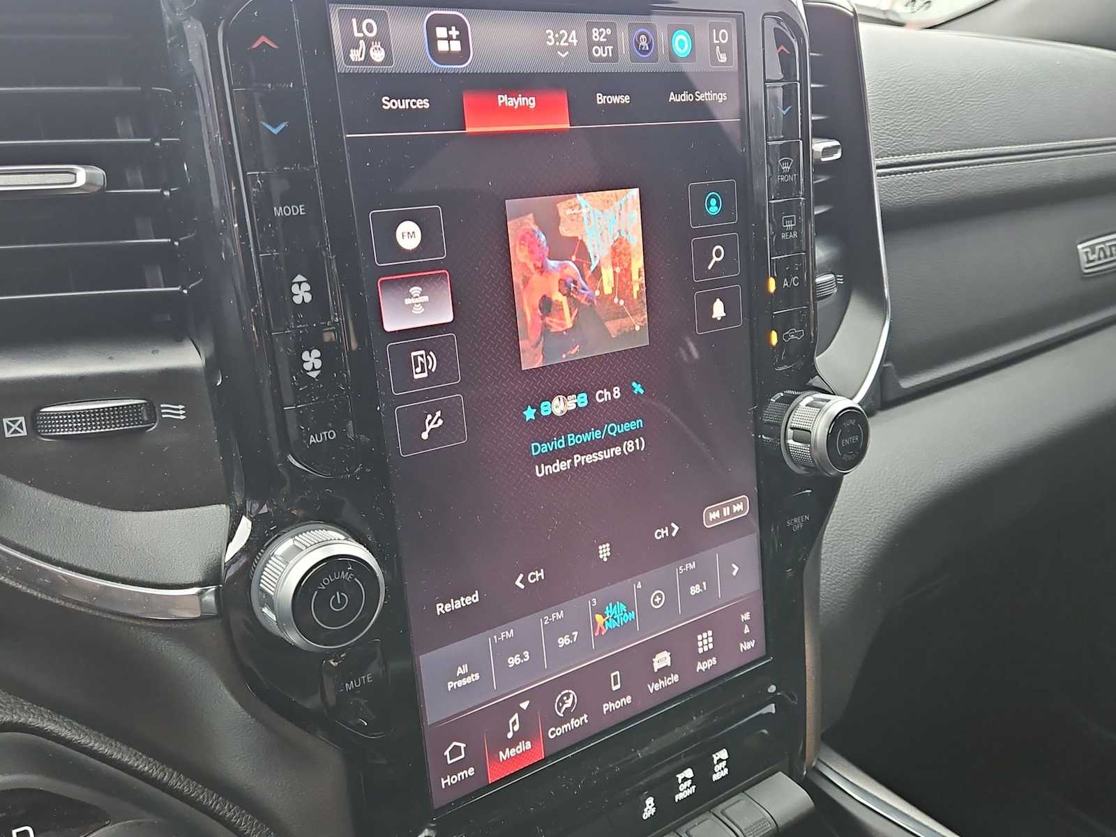 Thumbnail: 2025 RAM 1500 - 30