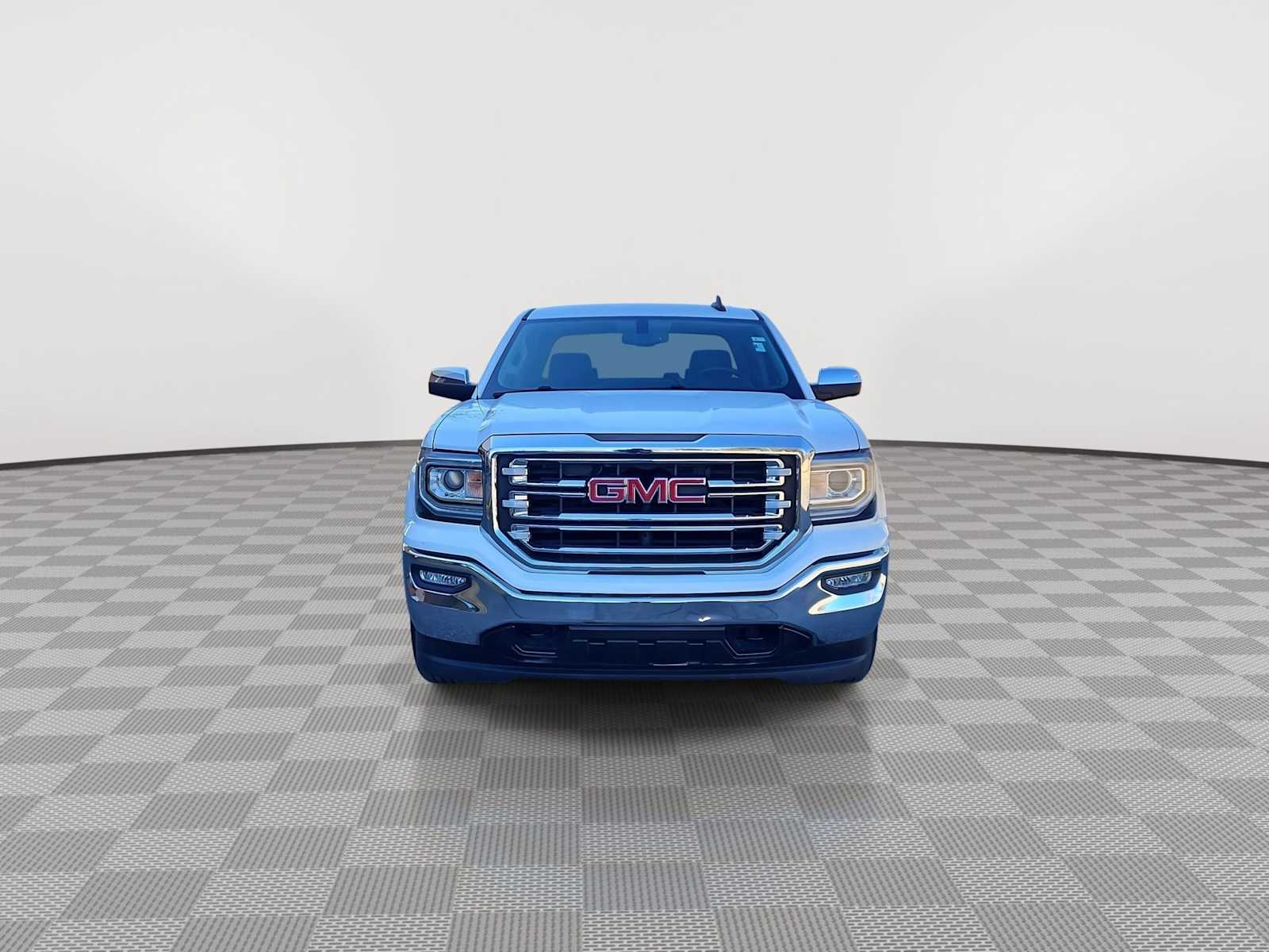 Thumbnail: 2017 GMC Sierra 1500 - 3