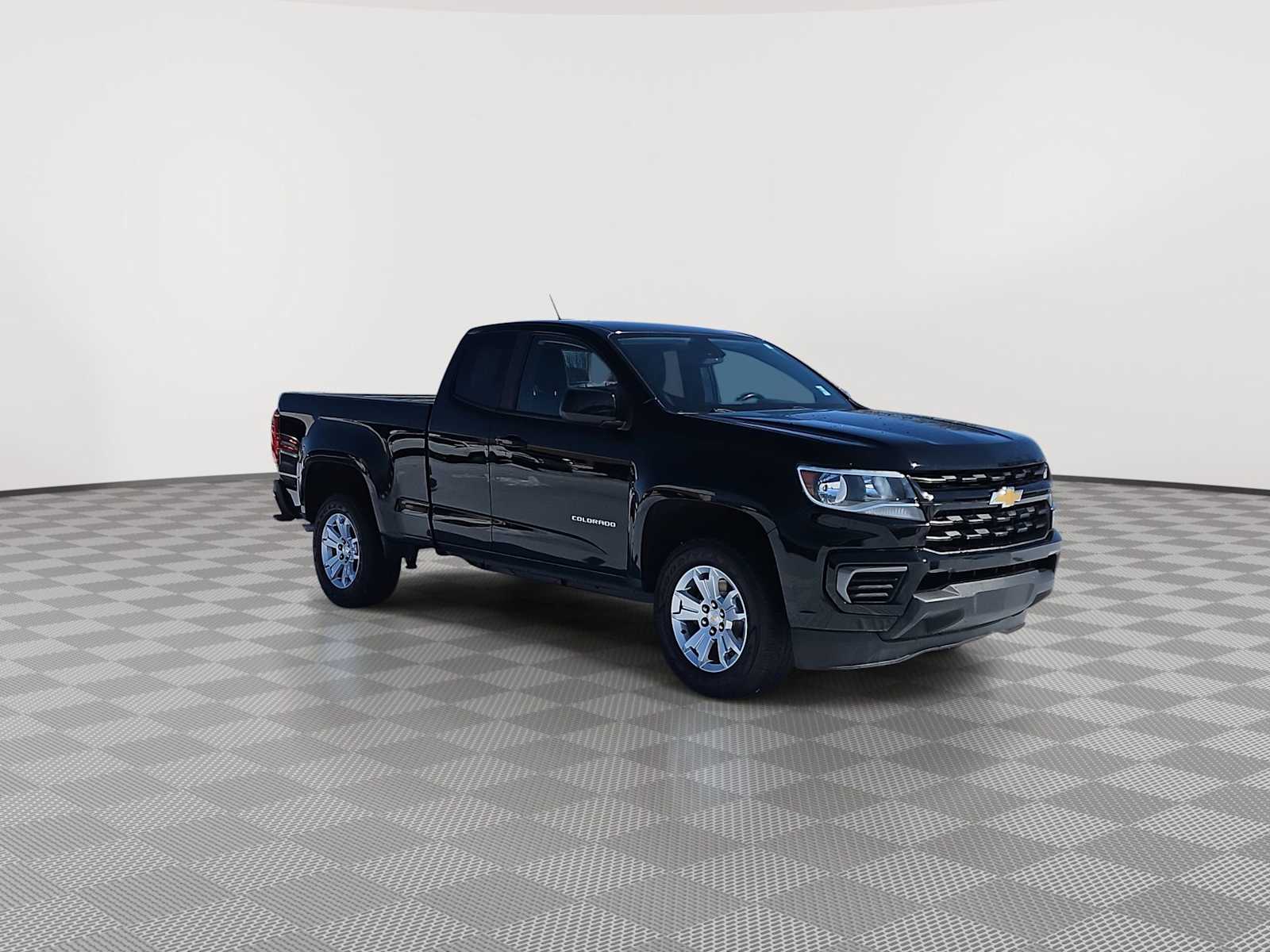 Thumbnail: 2021 Chevrolet Colorado - 2