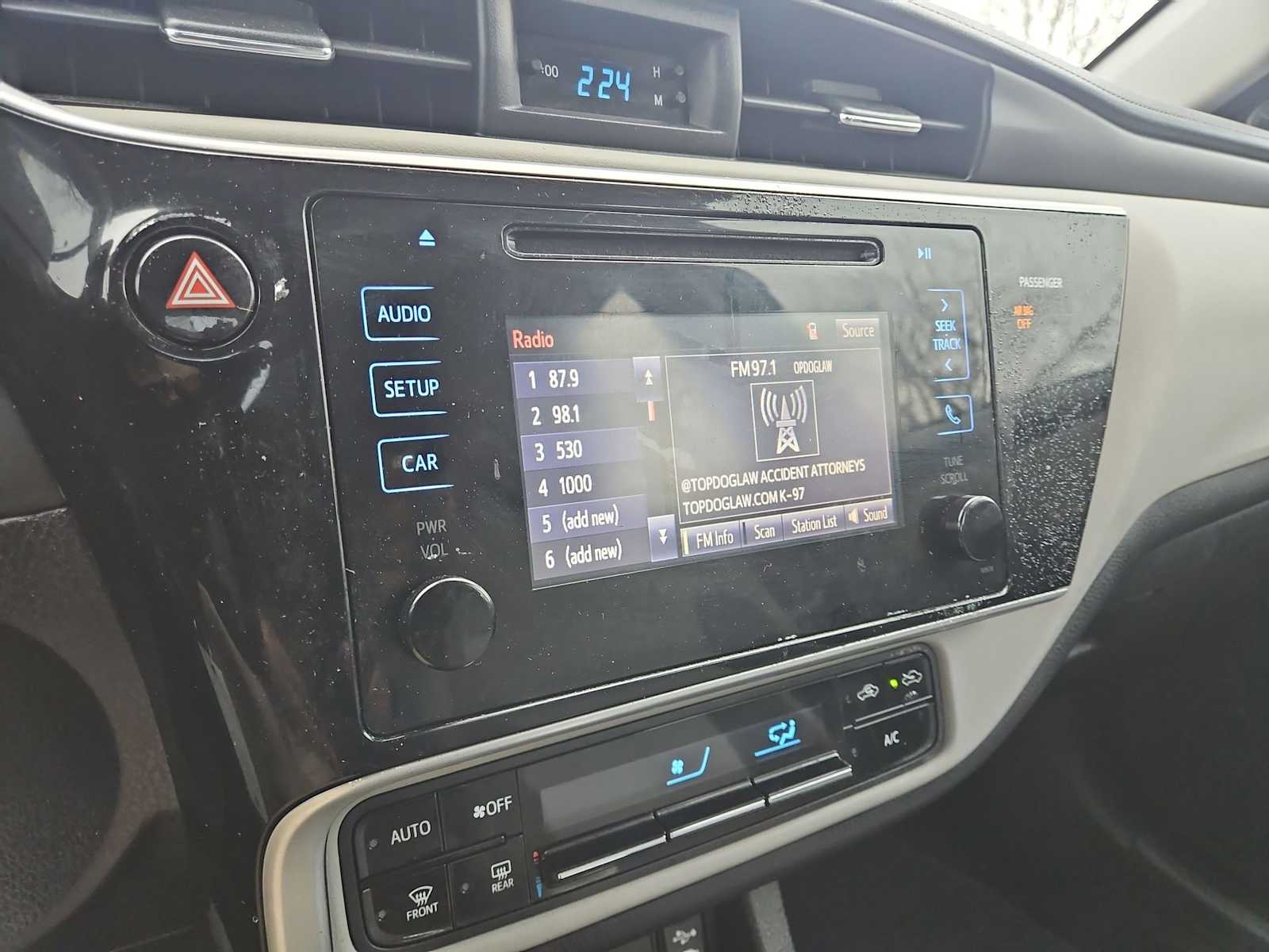 Thumbnail: 2017 Toyota Corolla - 28