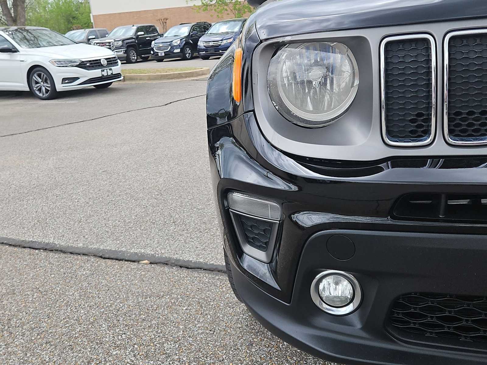 Thumbnail: 2019 Jeep Renegade - 20