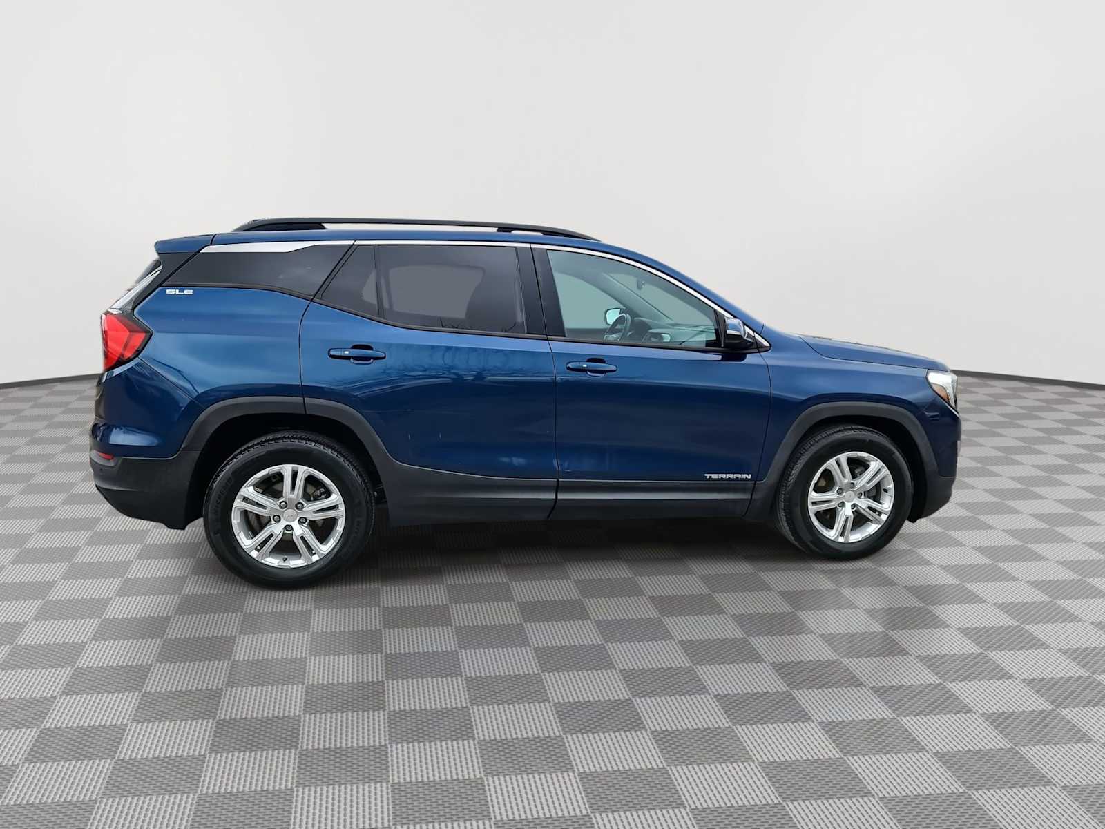 Thumbnail: 2020 GMC Terrain - 9