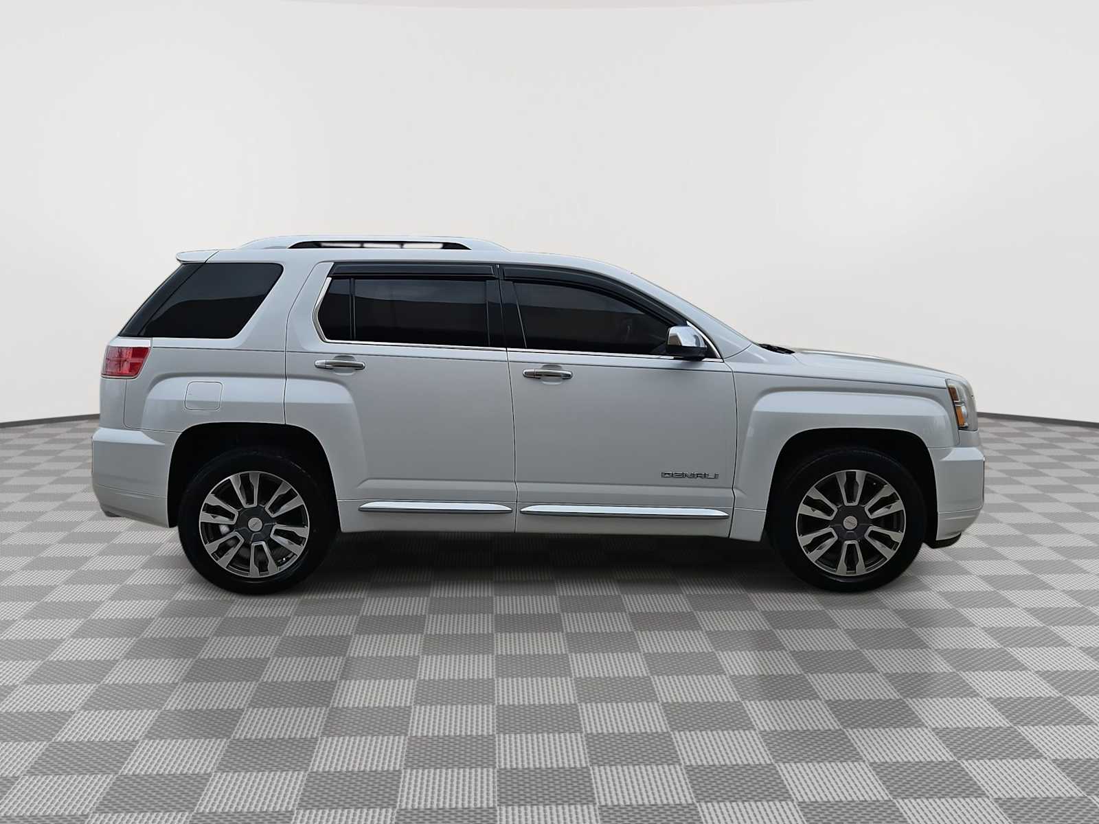 Thumbnail: 2017 GMC Terrain - 9